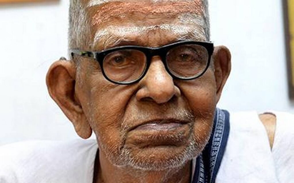 Akkitam Achuthan Namboodri