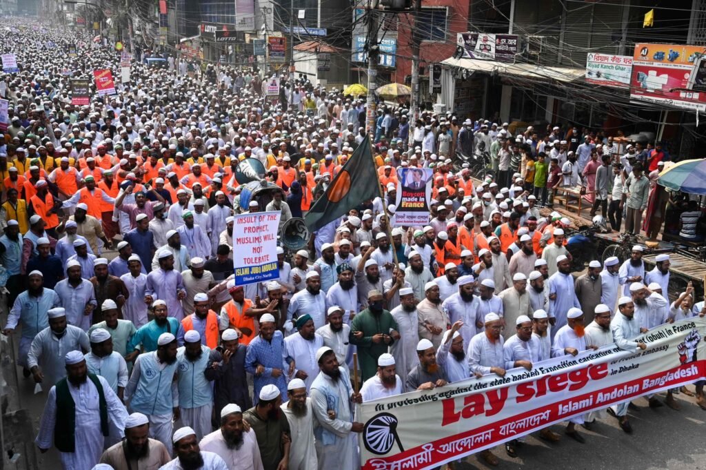 Hundreds of protesters