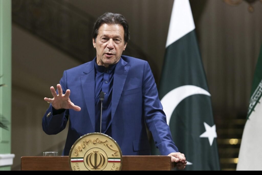 Imran Khan gives Gilgit Baltistan