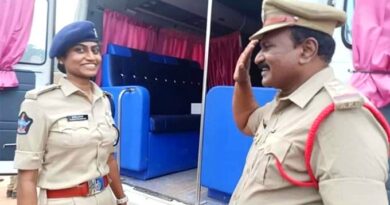 Proud moment for Inspector father