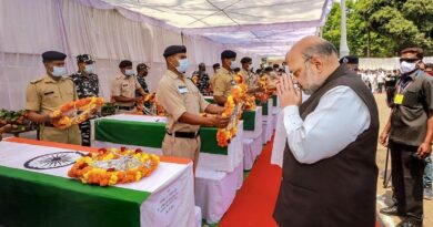Amit Shah pays tribute