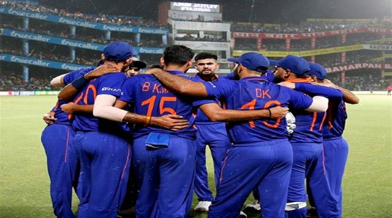 Team India reaches Cuttack