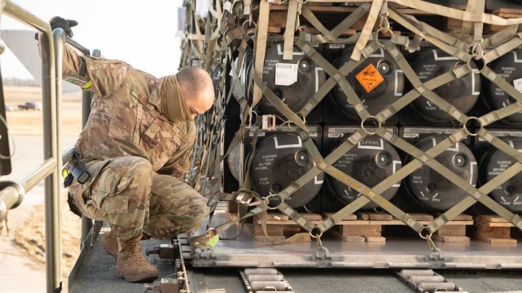 America is sending weapons t