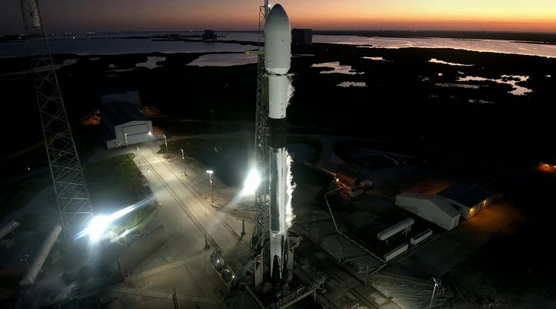 Falcon 9 successfully launches