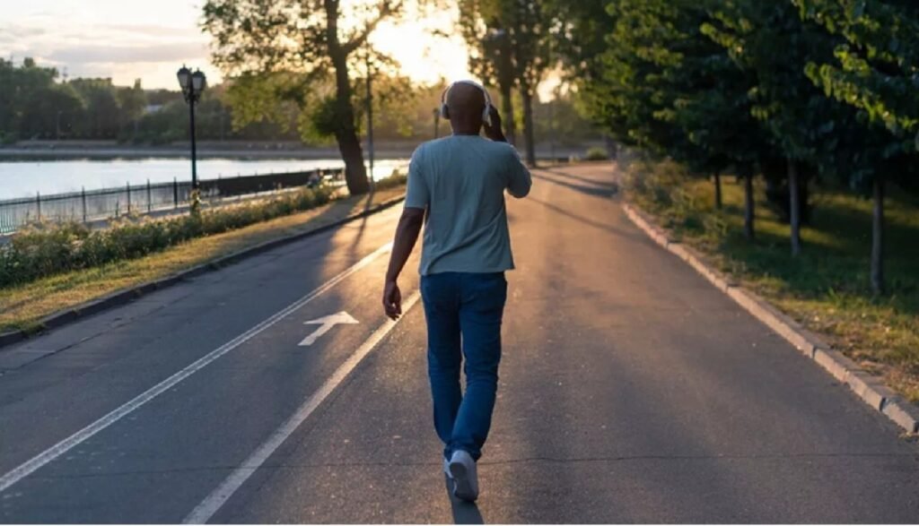 Morning vs Evening Walk: Best Time for Fast Weight Loss